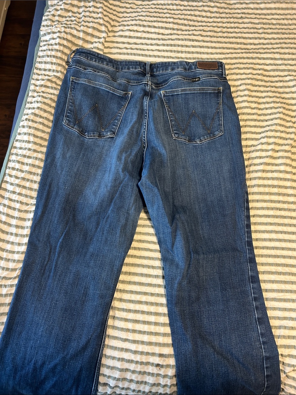 Wrangler Women's Dark Blue high rise Boot Cut Jeans